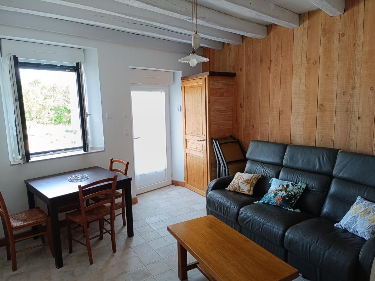 Gite De La Grand Maison Le Noyer Seigy Luaran gambar